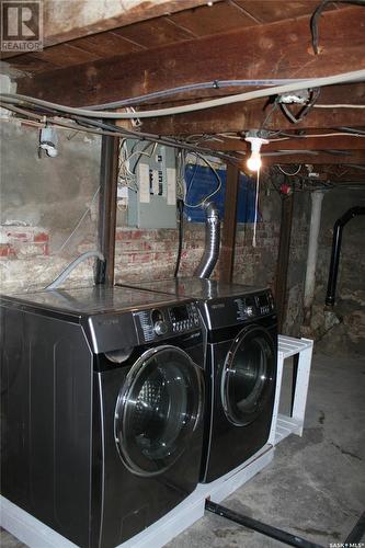 1836 Wallace Street, Regina, SK - Indoor Photo Showing Laundry Room