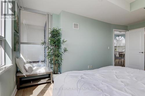 305 - 89 South Town Centre Boulevard, Markham, ON - Indoor Photo Showing Bedroom