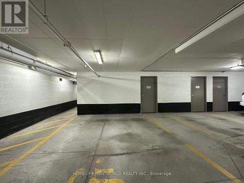 305 - 89 South Town Centre Boulevard, Markham, ON - Indoor Photo Showing Garage