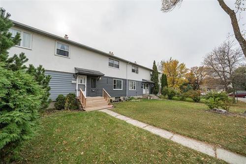 54 Dickson Cr, Winnipeg, MB 