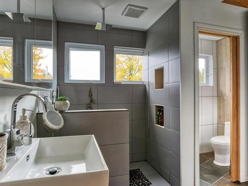 Ensuite bathroom - 5550 Av. Du Tour-Du-Lac, Shawinigan, QC - Indoor Photo Showing Bathroom