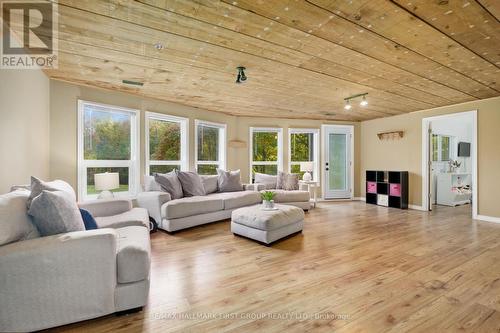 487 Wilson Drive, Alnwick/Haldimand, ON - Indoor Photo Showing Living Room