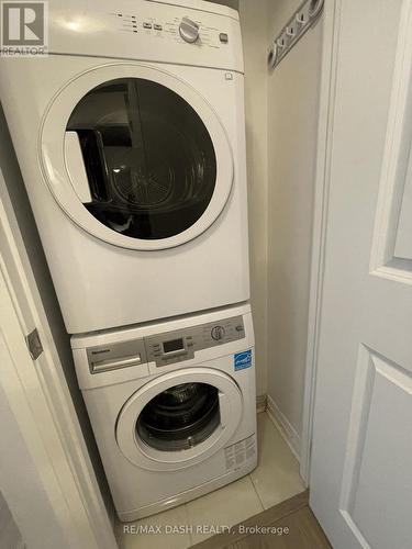 708 - 8 Mercer Street, Toronto, ON - Indoor Photo Showing Laundry Room