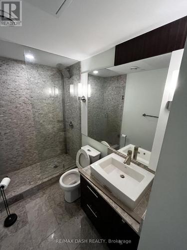 708 - 8 Mercer Street, Toronto, ON - Indoor Photo Showing Bathroom