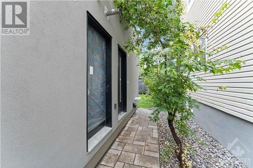 120 Glynn Avenue Unit#B, Ottawa, ON - Outdoor With Exterior