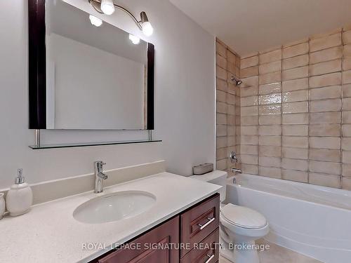 151-10 Moonstone Bywy, Toronto, ON - Indoor Photo Showing Bathroom