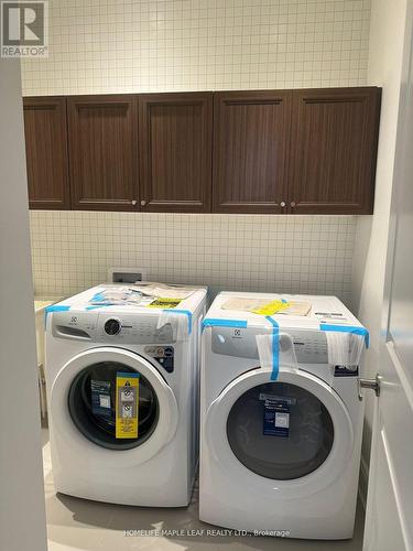 91 Robert Wilson Crescent, Georgina, ON - Indoor Photo Showing Laundry Room