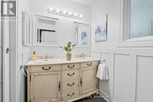 7 Lady Stewart Boulevard, Brampton, ON - Indoor Photo Showing Bathroom