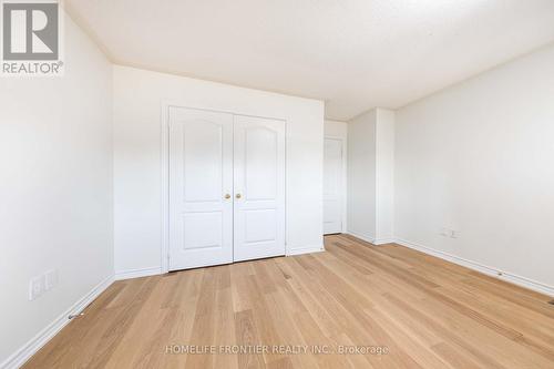 139 Maroon Drive, Richmond Hill, ON - Indoor Photo Showing Other Room