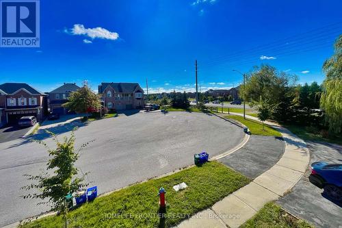 139 Maroon Drive, Richmond Hill, ON - Outdoor