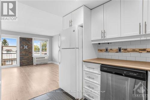 301 - 1005 Laurier Street, Clarence-Rockland, ON - Indoor Photo Showing Kitchen