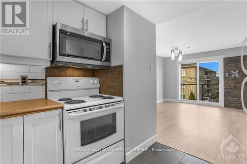 301 - 1005 Laurier Street, Clarence-Rockland, ON - Indoor Photo Showing Kitchen