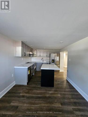 221 Acton Basement Apt Avenue, Toronto, ON - Indoor Photo Showing Kitchen