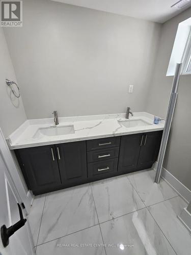 221 Acton Basement Apt Avenue, Toronto, ON - Indoor Photo Showing Bathroom