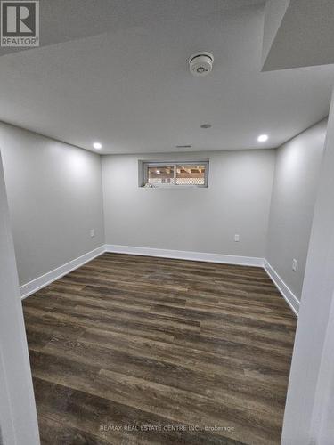 221 Acton Basement Apt Avenue, Toronto, ON - Indoor