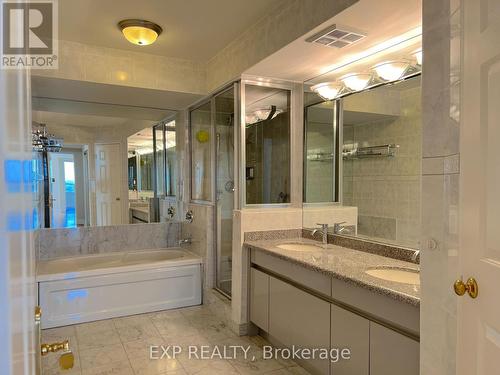 1704 - 10 Torresdale Avenue, Toronto, ON - Indoor Photo Showing Bathroom