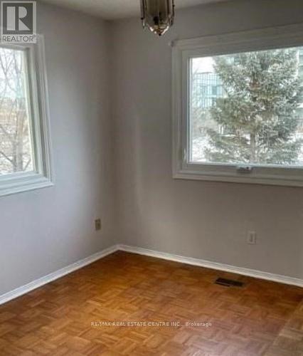 Upper - 4616 Metcalfe Avenue, Mississauga, ON - Indoor Photo Showing Other Room