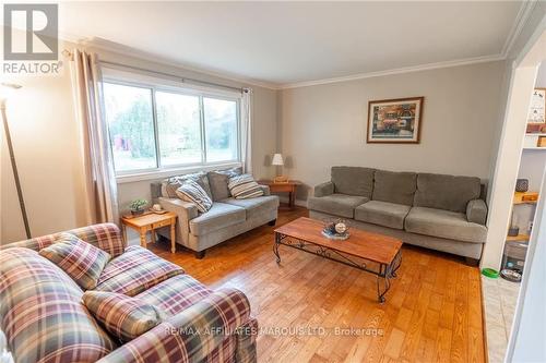 17025 Vincent Hubert Road, North Stormont, ON - Indoor Photo Showing Living Room