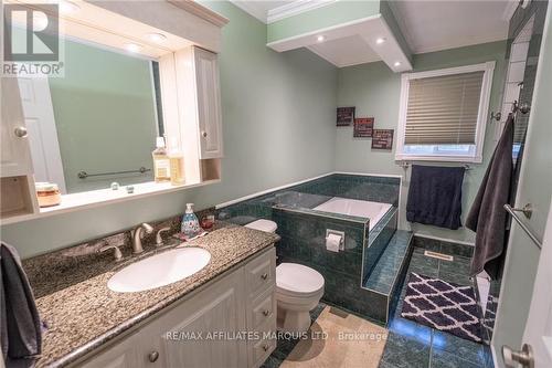 17025 Vincent Hubert Road, North Stormont, ON - Indoor Photo Showing Bathroom