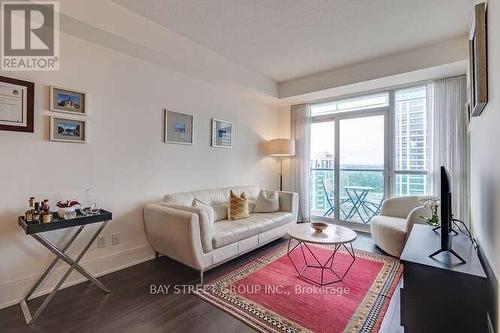 1706 - 25 Broadway Avenue, Toronto, ON - Indoor Photo Showing Living Room