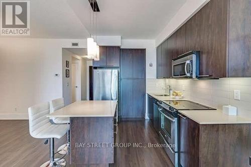 1706 - 25 Broadway Avenue, Toronto, ON - Indoor Photo Showing Kitchen With Upgraded Kitchen