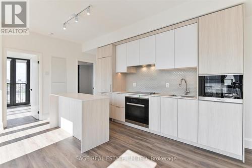 1007 - 123 Portland Street, Toronto, ON - Indoor Photo Showing Kitchen