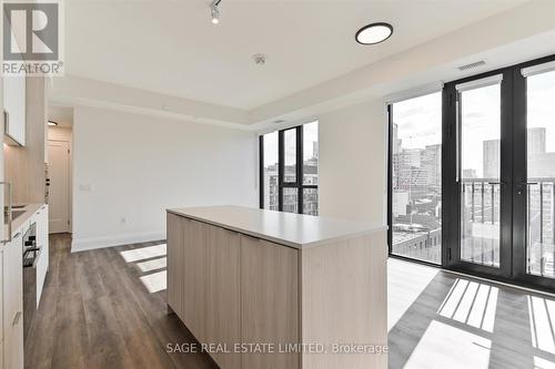 1007 - 123 Portland Street, Toronto, ON - Indoor