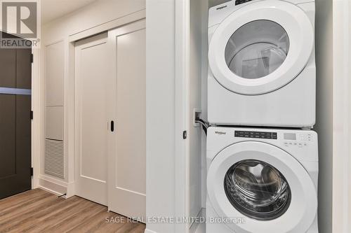 1007 - 123 Portland Street, Toronto, ON - Indoor Photo Showing Laundry Room