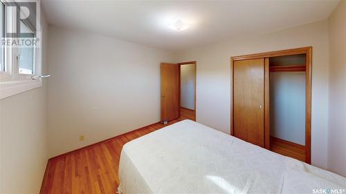 221 Lorne Street, Regina, SK - Indoor Photo Showing Bedroom