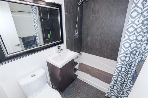 503 71 Roslyn Road, Winnipeg, MB - Indoor Photo Showing Bathroom