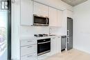 619 - 195 Mccaul Street, Toronto, ON  - Indoor Photo Showing Kitchen With Upgraded Kitchen 