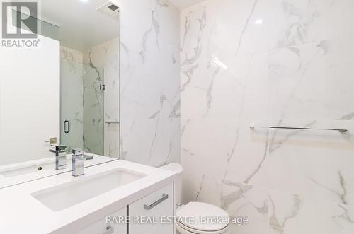 619 - 195 Mccaul Street, Toronto, ON - Indoor Photo Showing Bathroom