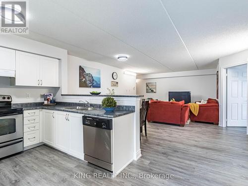 310 - 1350 Main Street E, Milton, ON - Indoor Photo Showing Kitchen With Double Sink