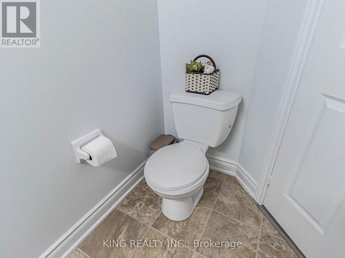 310 - 1350 Main Street E, Milton, ON - Indoor Photo Showing Bathroom