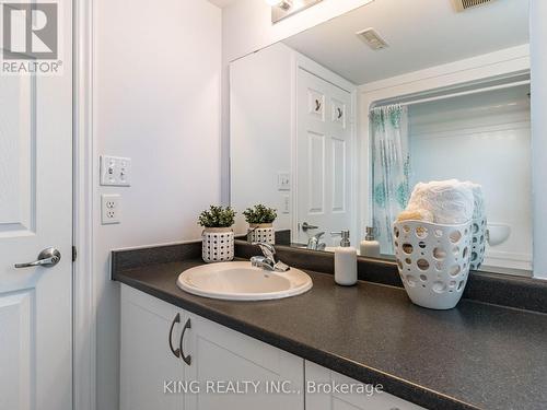 310 - 1350 Main Street E, Milton, ON - Indoor Photo Showing Bathroom