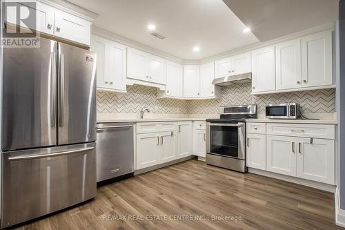 4690 Huffman Road, Burlington, ON - Indoor Photo Showing Kitchen