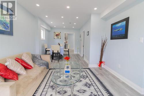 82 Shelby Avenue, Hamilton, ON - Indoor Photo Showing Living Room