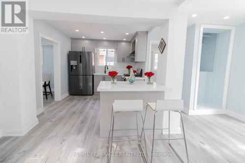 82 Shelby Avenue, Hamilton, ON - Indoor Photo Showing Kitchen