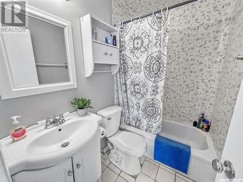 17 White Poplar Crescent, Candle Lake, SK - Indoor Photo Showing Bathroom