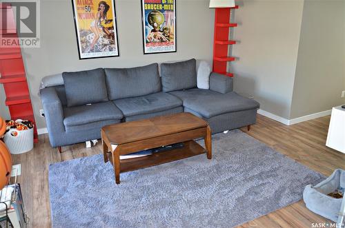 439 Coad Manor, Saskatoon, SK - Indoor Photo Showing Living Room