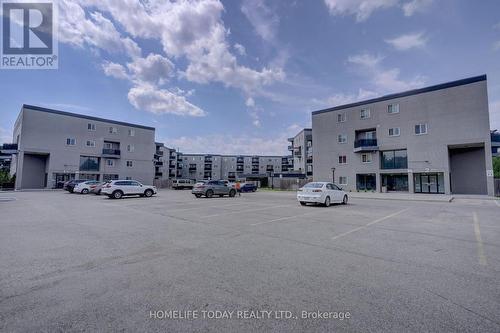 40 - 2001 Bonnymede Drive, Mississauga, ON - Outdoor