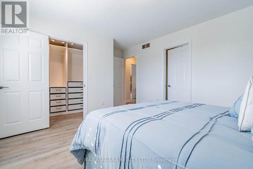 118 Colbeck Drive, Welland, ON - Indoor Photo Showing Bedroom