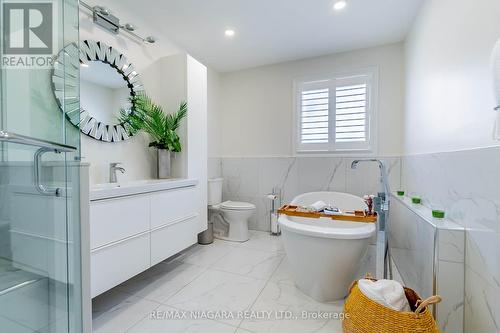 118 Colbeck Drive, Welland, ON - Indoor Photo Showing Bathroom