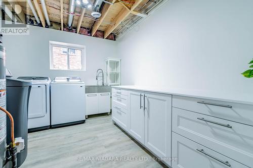 118 Colbeck Drive, Welland, ON - Indoor Photo Showing Laundry Room