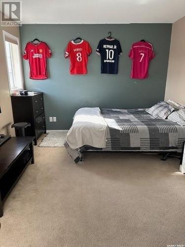 110 Maguire Court, Saskatoon, SK - Indoor Photo Showing Bedroom