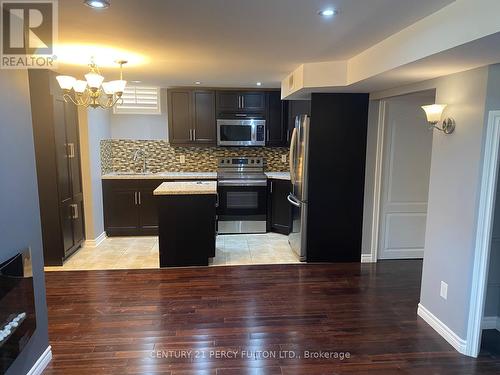 49 Game Creek Crescent N, Brampton, ON - Indoor Photo Showing Kitchen With Upgraded Kitchen