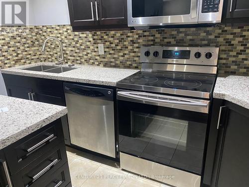 49 Game Creek Crescent N, Brampton, ON - Indoor Photo Showing Kitchen With Double Sink With Upgraded Kitchen