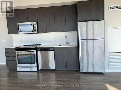 1113 - 3237 Bayview Avenue, Toronto, ON - Indoor Photo Showing Kitchen