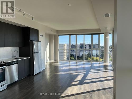 1113 - 3237 Bayview Avenue, Toronto, ON - Indoor Photo Showing Kitchen