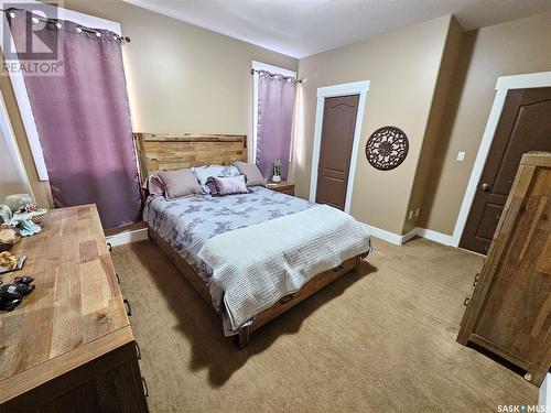 21 Arlington Avenue, Moose Jaw, SK - Indoor Photo Showing Bedroom